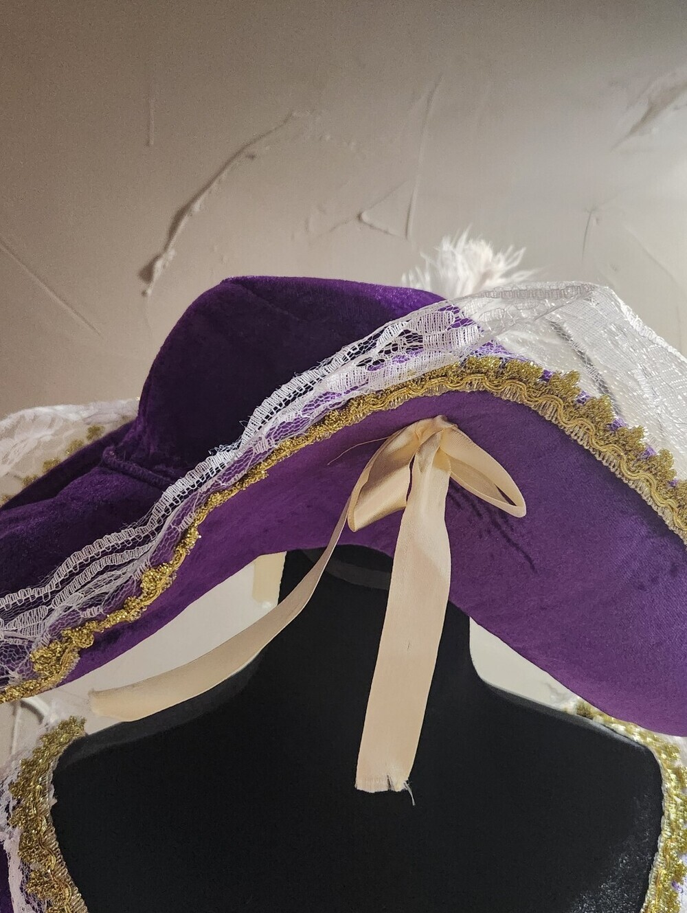 Spirit Halloween Beautiful purple pirate costume dress size S/M 4 pcs - Picture 7 of 10